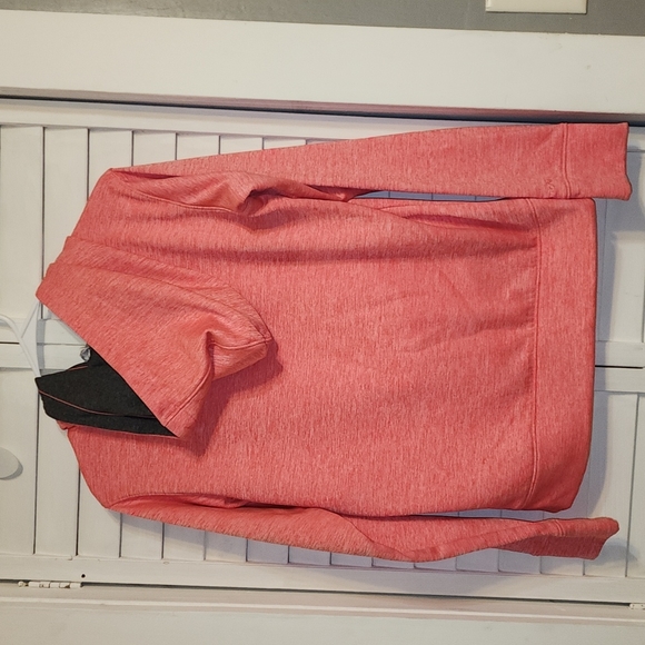 Under Armour  Pull Over Sweaters - Picture 2 of 6